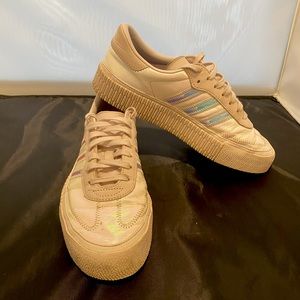 Adidas Samba Sneaker Woman’s Size 8.5 Fluorescent Color